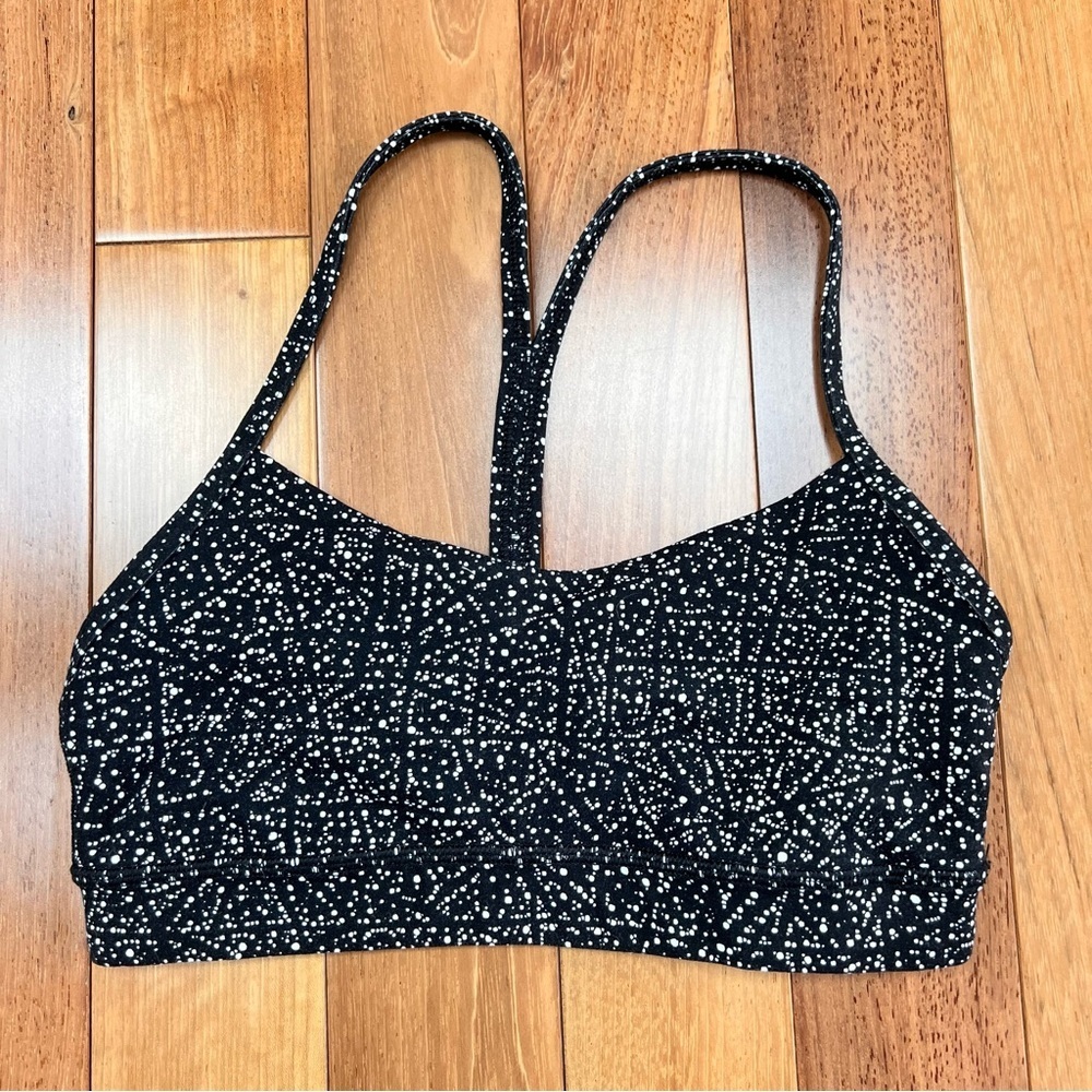Lululemon Black & White Sports Bra- 2/4